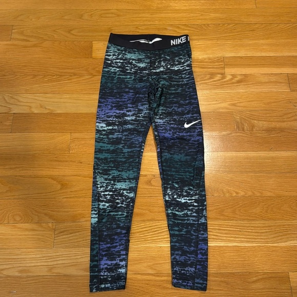 Nike pro women’s dri-fit  multi color leggings size medium. - Picture 1 of 9